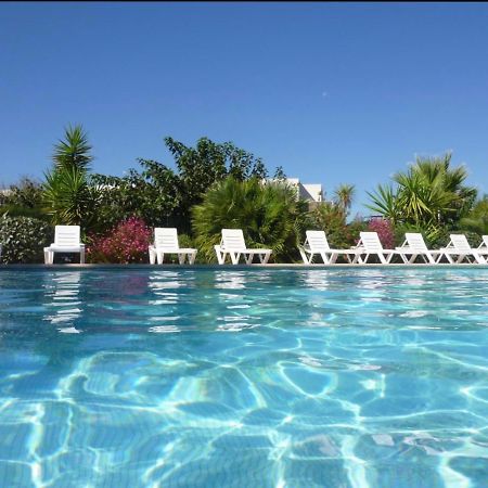 Luxury 3 Piece Garden Apartment In Cannes Marina 망들리유 라 나플 외부 사진