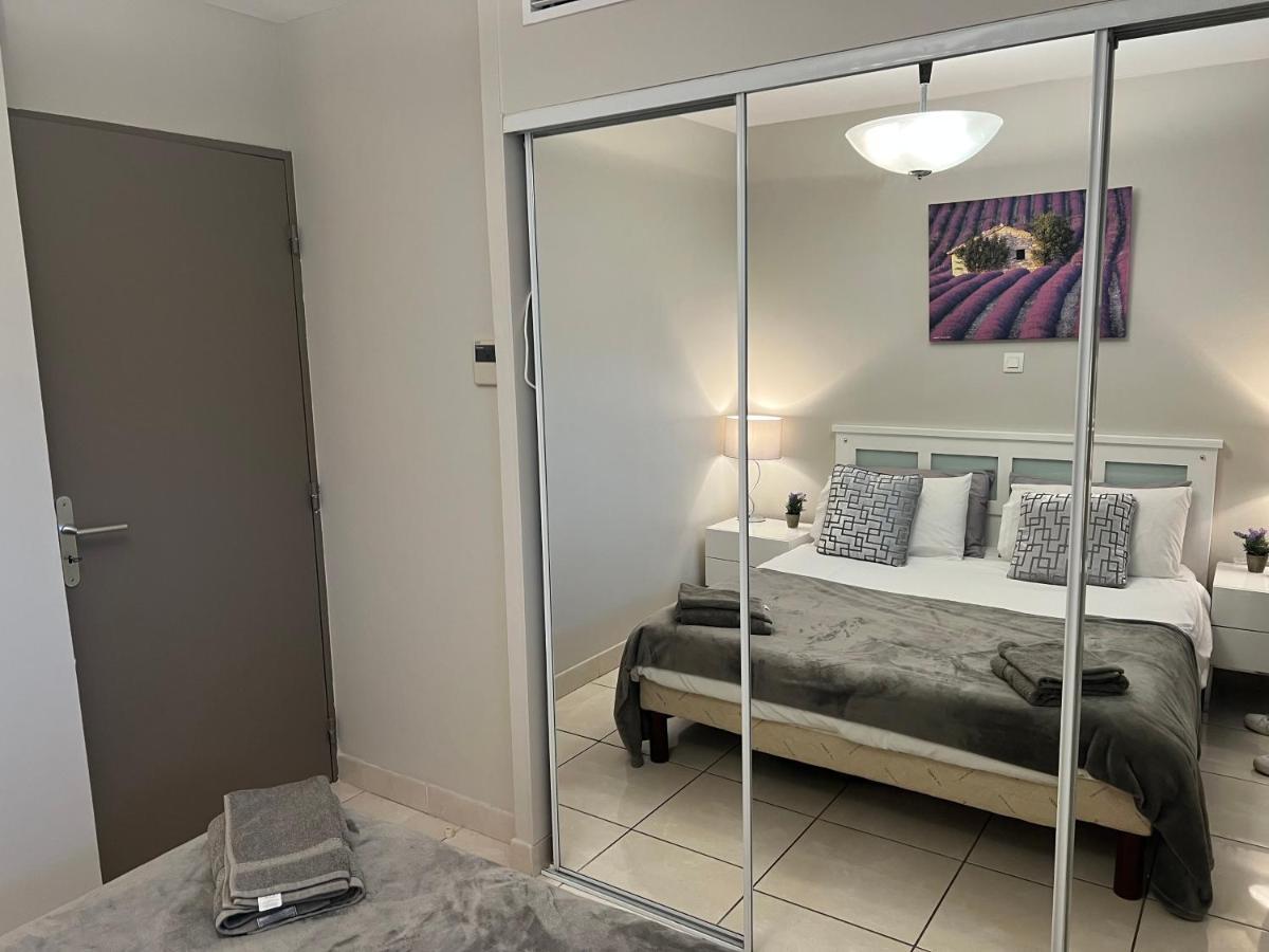 Luxury 3 Piece Garden Apartment In Cannes Marina 망들리유 라 나플 외부 사진