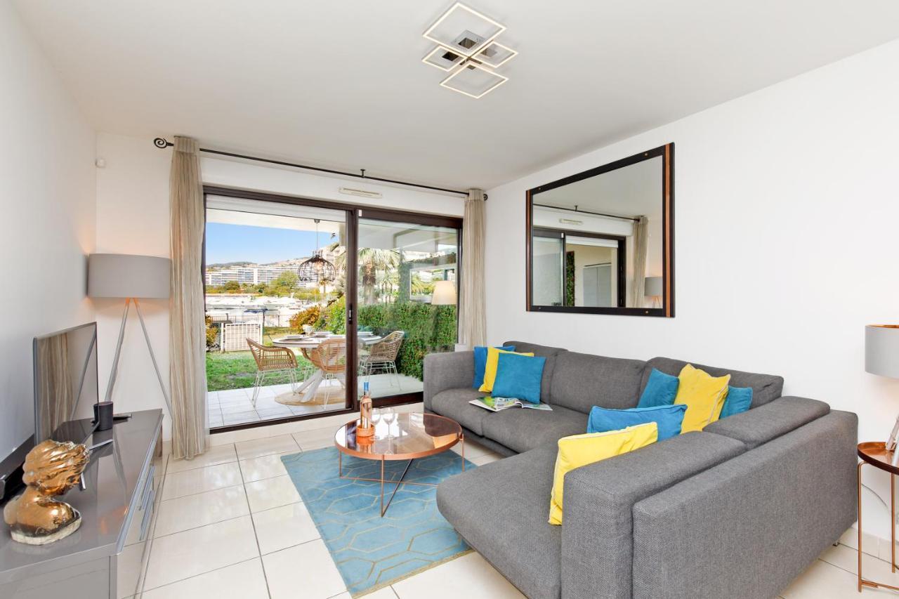 Luxury 3 Piece Garden Apartment In Cannes Marina 망들리유 라 나플 외부 사진