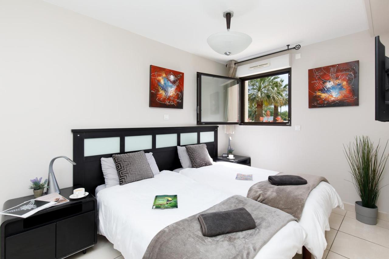 Luxury 3 Piece Garden Apartment In Cannes Marina 망들리유 라 나플 외부 사진