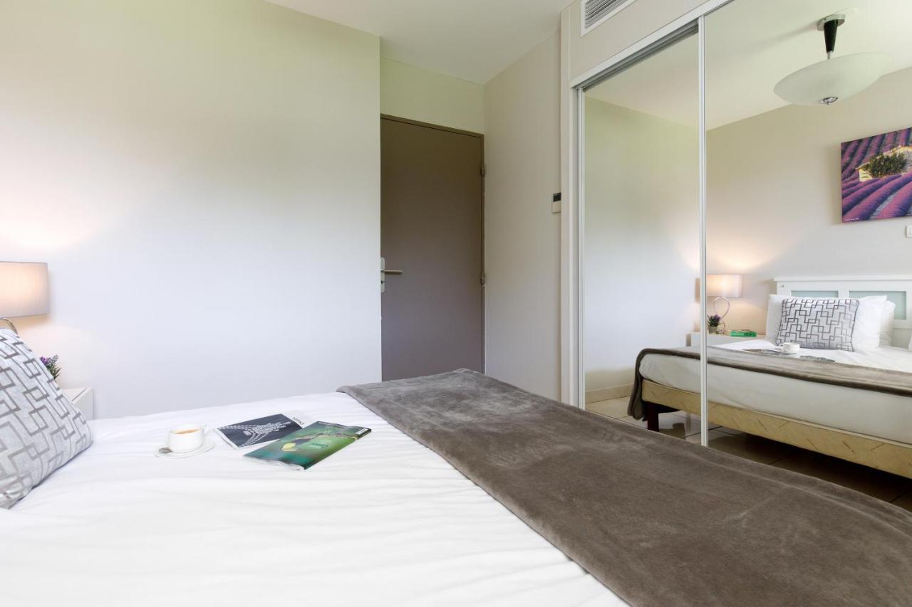 Luxury 3 Piece Garden Apartment In Cannes Marina 망들리유 라 나플 외부 사진