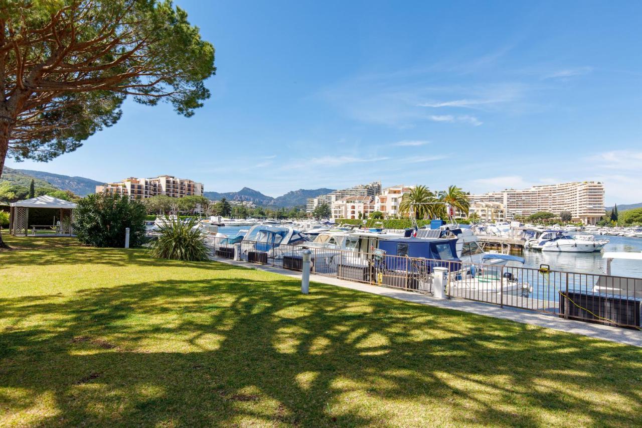 Luxury 3 Piece Garden Apartment In Cannes Marina 망들리유 라 나플 외부 사진